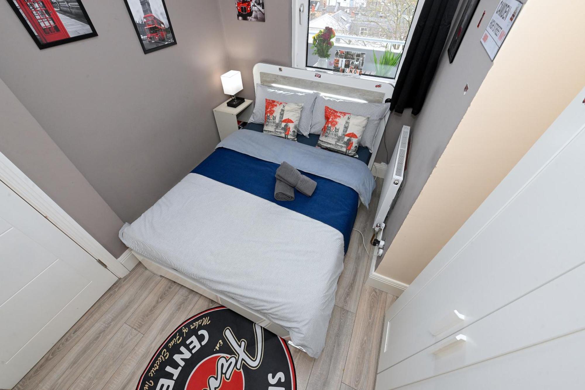 Superb 4 Bedroom Flat In The Heart Of Camden Town Londres Exterior foto